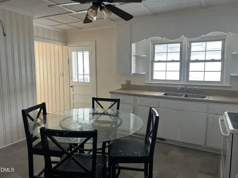209 E Harnett Street Dunn NC 28334