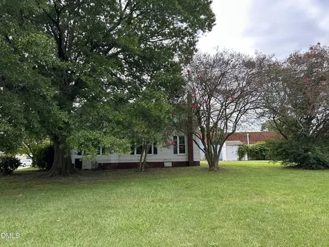 209 E Harnett Street Dunn NC 28334
