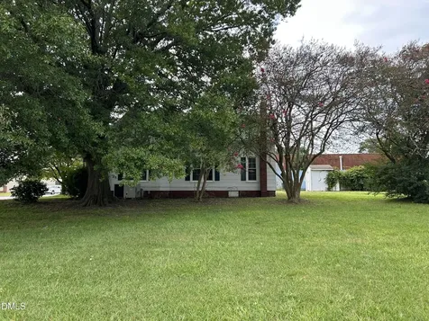 209 E Harnett Street Dunn NC 28334