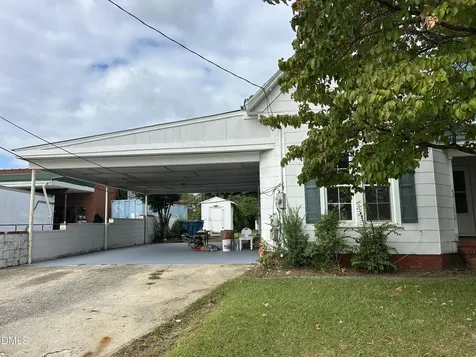 209 E Harnett Street Dunn NC 28334