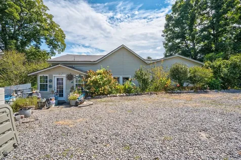 512 W Nash Street Spring Hope NC 27882