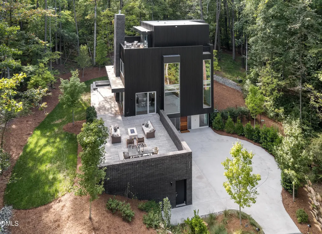 711 Berryhill Drive Chapel Hill NC 27516