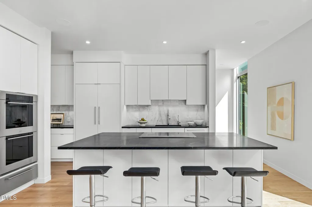 711 Berryhill Drive Chapel Hill NC 27516