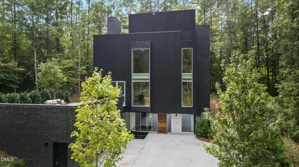 711 Berryhill Drive Chapel Hill NC 27516