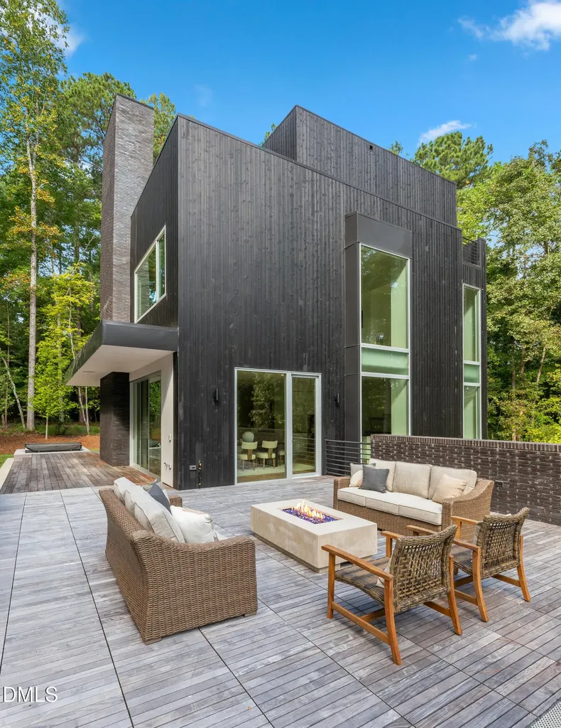 711 Berryhill Drive Chapel Hill NC 27516