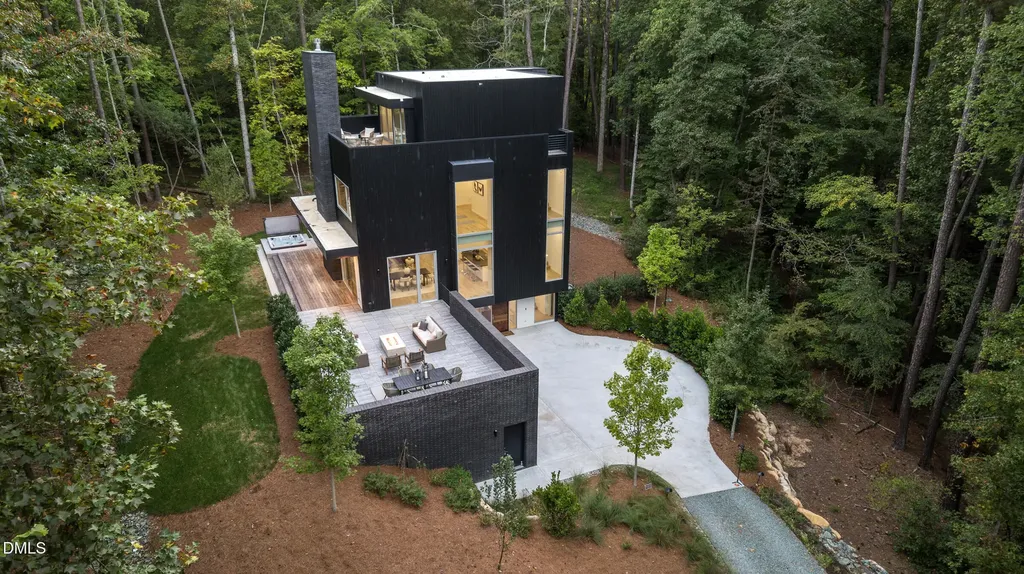 711 Berryhill Drive Chapel Hill NC 27516