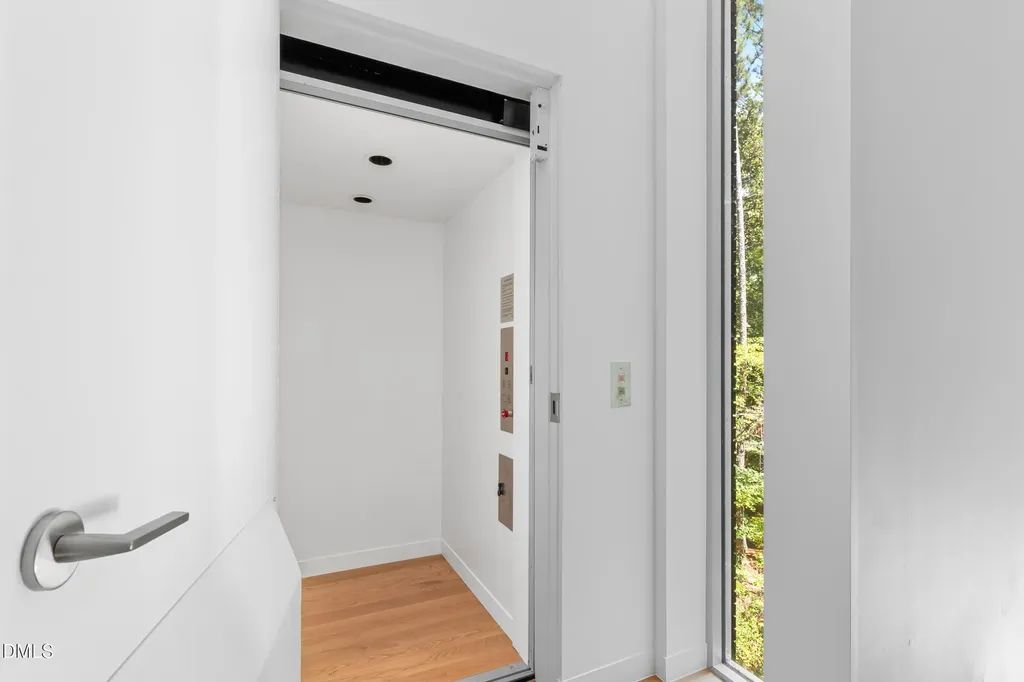 711 Berryhill Drive Chapel Hill NC 27516