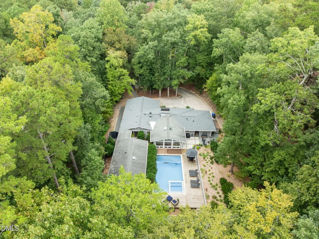 1812 Rolling Road Chapel Hill NC 27514