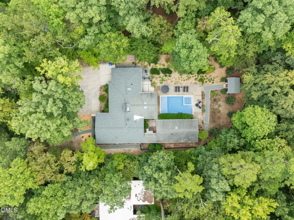 1812 Rolling Road Chapel Hill NC 27514