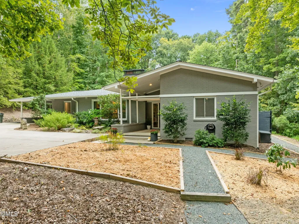 1812 Rolling Road Chapel Hill NC 27514