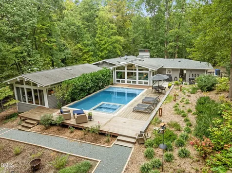 1812 Rolling Road Chapel Hill NC 27514
