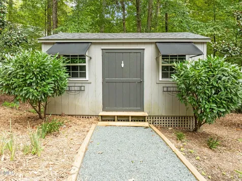 1812 Rolling Road Chapel Hill NC 27514