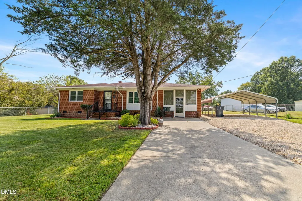 936 Eaton Street Henderson NC 27536