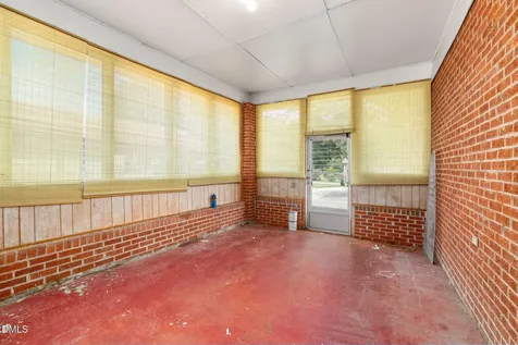 936 Eaton Street Henderson NC 27536