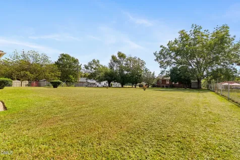 936 Eaton Street Henderson NC 27536