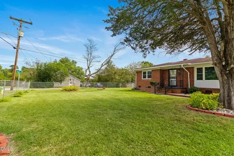 936 Eaton Street Henderson NC 27536
