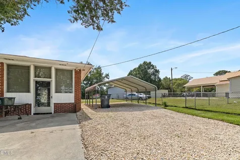 936 Eaton Street Henderson NC 27536