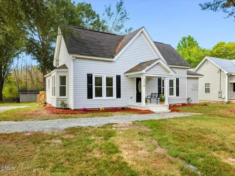 210 W Oak Street Zebulon NC 27597
