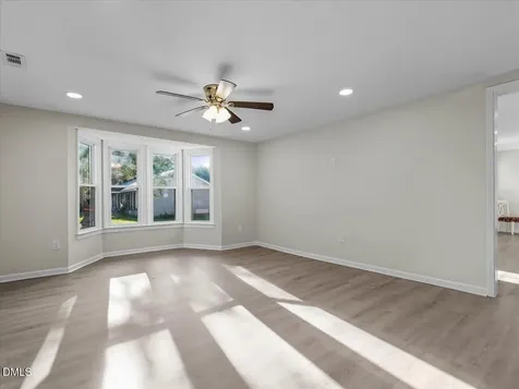 210 W Oak Street Zebulon NC 27597