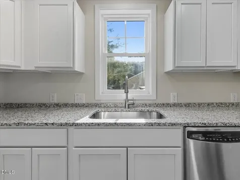 210 W Oak Street Zebulon NC 27597