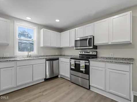 210 W Oak Street Zebulon NC 27597