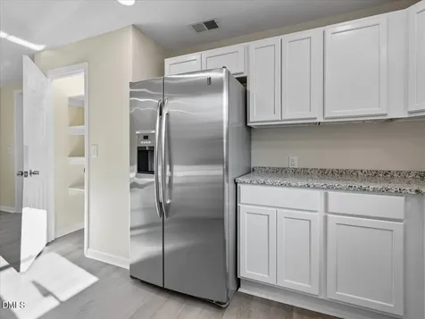 210 W Oak Street Zebulon NC 27597