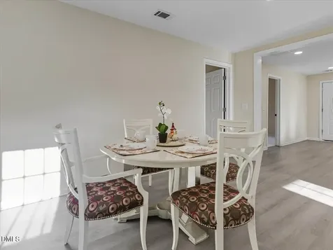210 W Oak Street Zebulon NC 27597