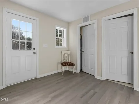 210 W Oak Street Zebulon NC 27597