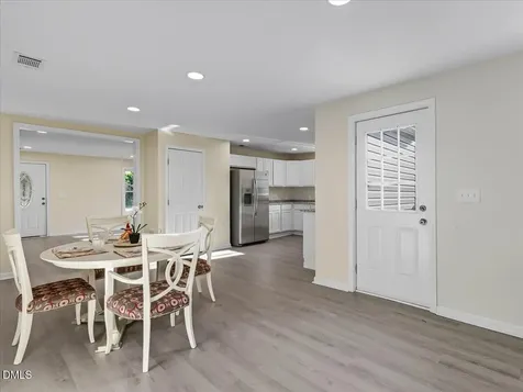 210 W Oak Street Zebulon NC 27597