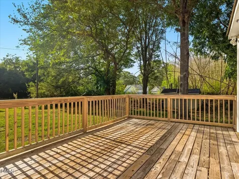 210 W Oak Street Zebulon NC 27597