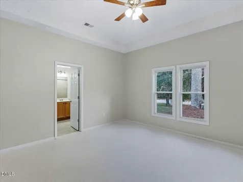 210 W Oak Street Zebulon NC 27597