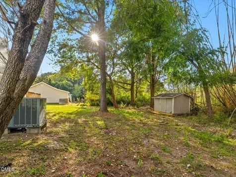 210 W Oak Street Zebulon NC 27597