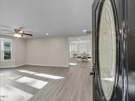 210 W Oak Street Zebulon NC 27597