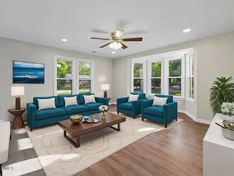 210 W Oak Street Zebulon NC 27597