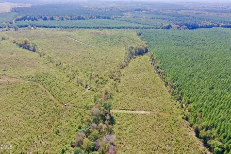 4093 Nc Highway 42 Goldston NC 27252