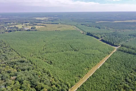 4093 Nc Highway 42 Goldston NC 27252