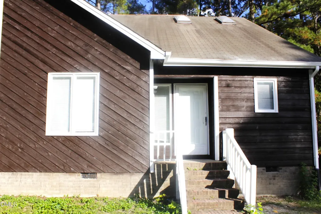 4704 Mallory Court Raleigh NC 27616