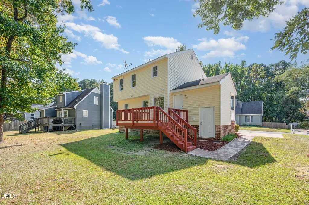 3605 Iron Sight Court Raleigh NC 27616