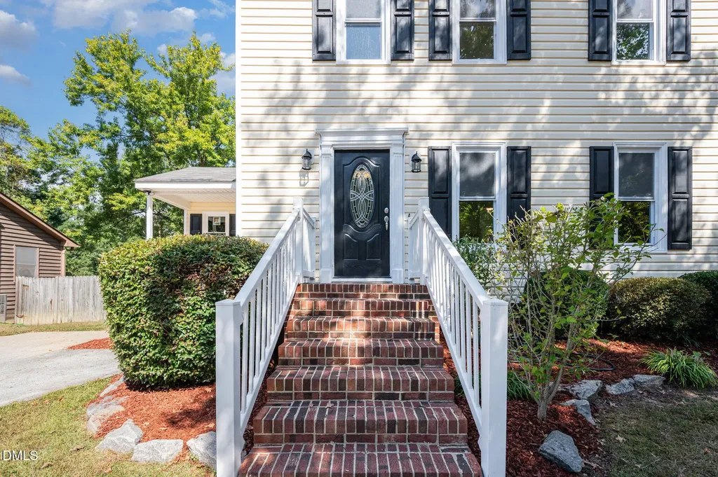 3605 Iron Sight Court Raleigh NC 27616