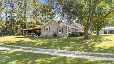 1208 Peach Orchard Road Four Oaks NC 27524