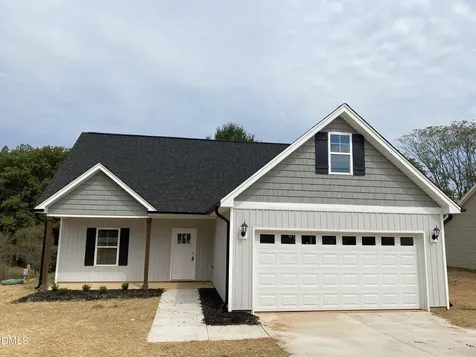 409 E Lee Avenue Yadkinville NC 27055