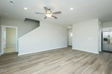 409 E Lee Avenue Yadkinville NC 27055