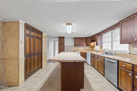 821 Penny Road Angier NC 27501