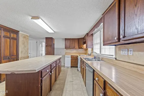 821 Penny Road Angier NC 27501