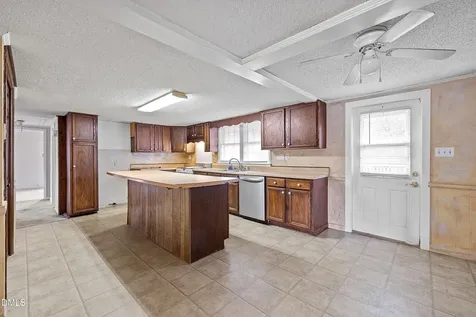821 Penny Road Angier NC 27501