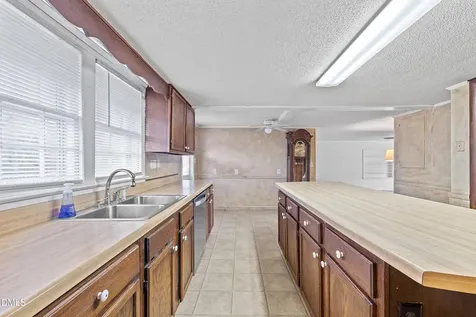 821 Penny Road Angier NC 27501