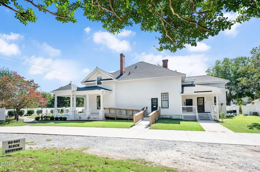 2239 Barber Mill Road Clayton NC 27520