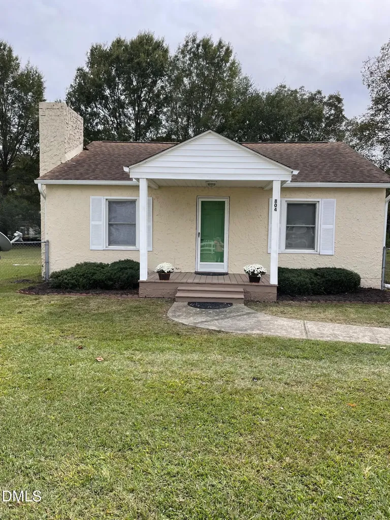804 E Lizzie Street Selma NC 27576