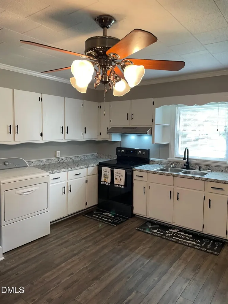 804 E Lizzie Street Selma NC 27576