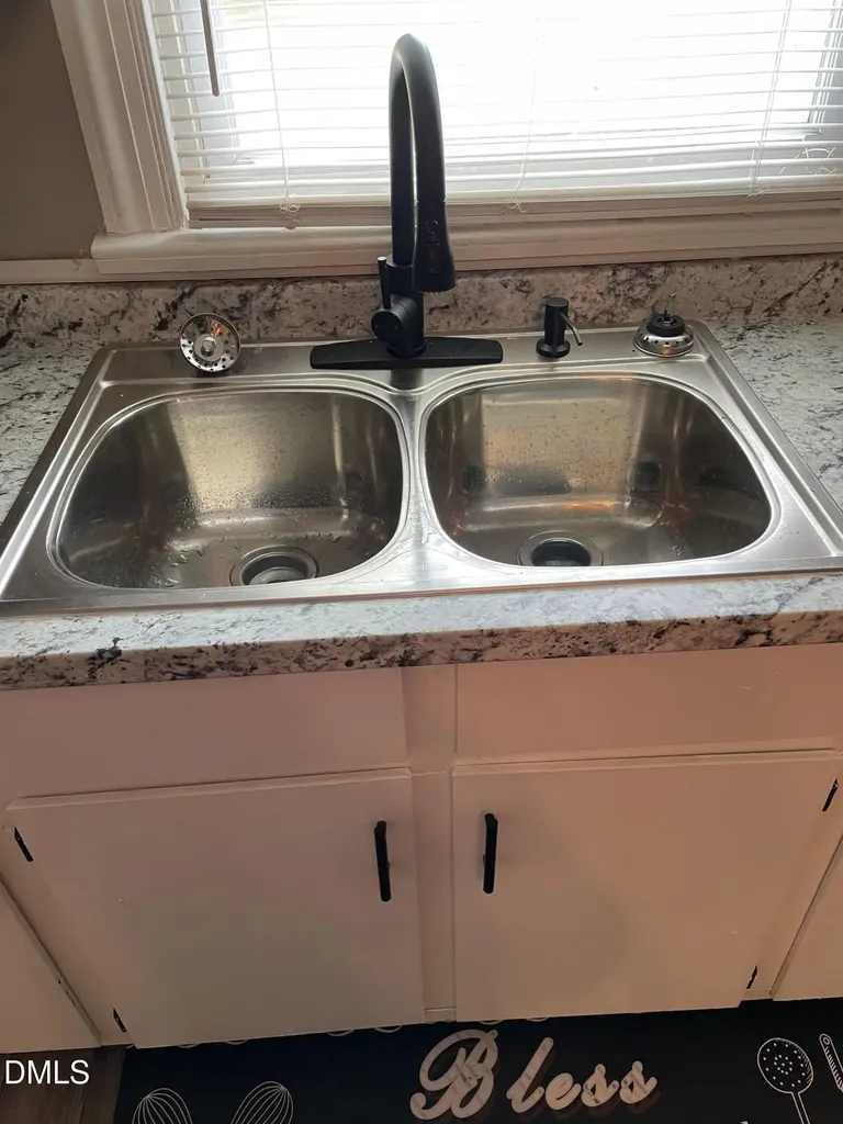 804 E Lizzie Street Selma NC 27576